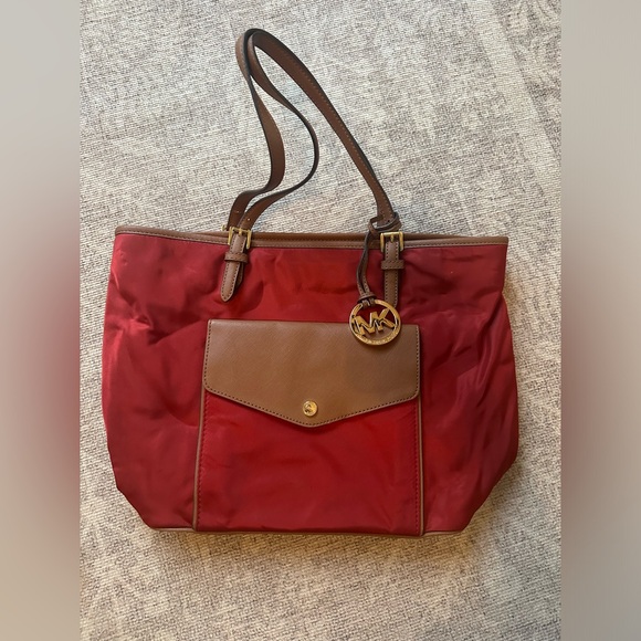 Michael Kors Tote - Picture 1 of 1